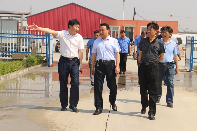 20170519  县人大视察供水工作